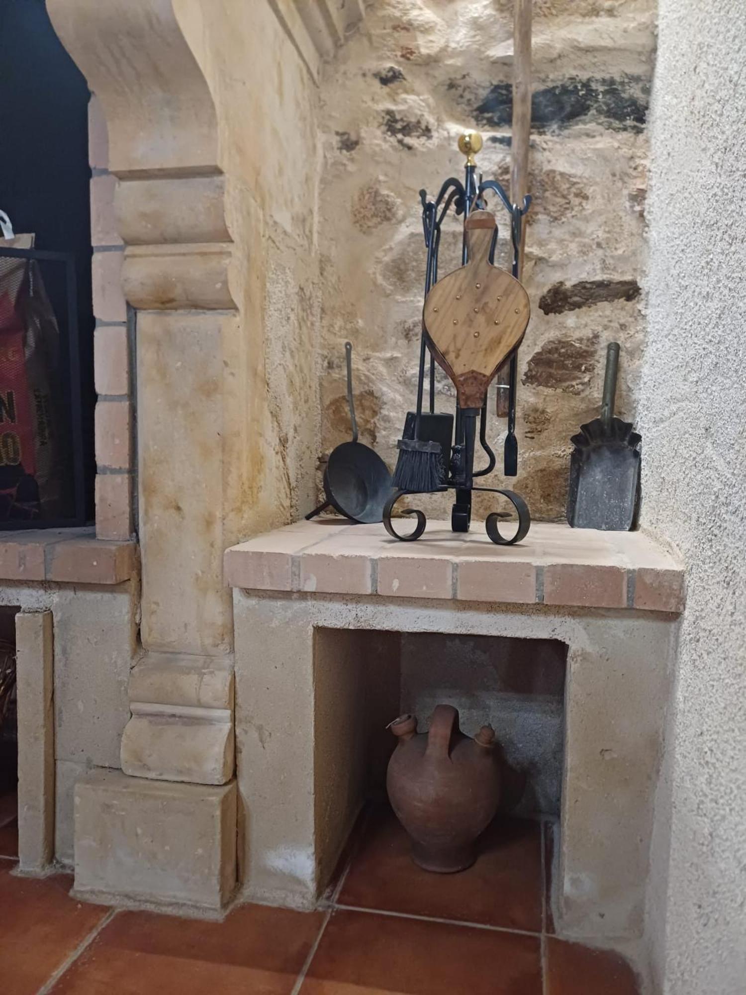 El Almendro Del Cura Villa Villarmayor  Eksteriør bilde